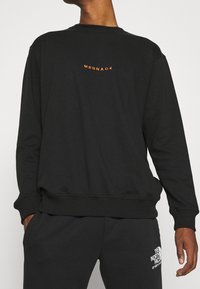 Mennace Sudadera - black