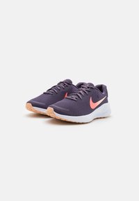 Nike Performance REVOLUTION 7 - Scarpe da corsa su strada - dark raisin/crimson tint/white/hot punch