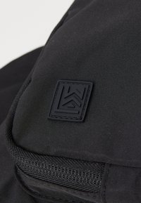 Thumbnail Image 5