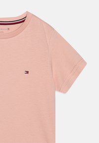 Tommy Hilfiger TEE 2 PACK - Alsónemű - soft rose/balanced beige