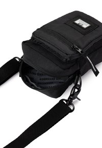 Weekend Offender Umhängetasche - black ripstop