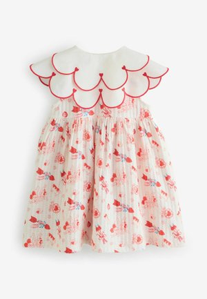 Vestido rojo y blanco con cuello festoneado, que presenta un detallado patrón floral. El material parece ligero y texturizado con tela fruncida.