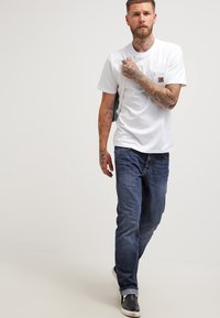 Carhartt WIP POCKET - T-shirt básica - white