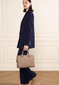 LANCASTER LARGE SIERRA - Handtas - sand