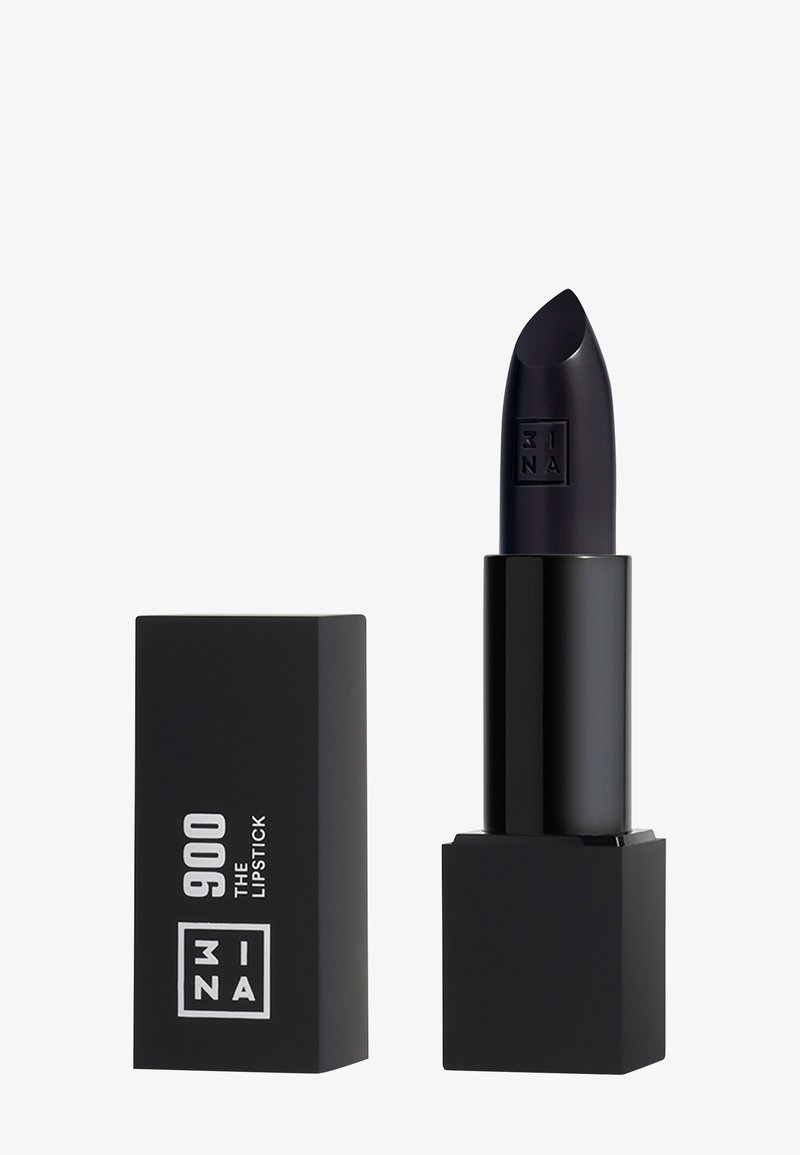 Rossetto nero in una confezione quadrata nera opaca, con il nome del marchio e il numero del colore in bianco. Il rossetto ha una punta affilata e un design elegante.