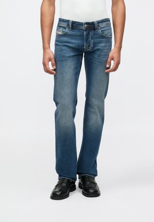 LARKEE - Straight leg jeans - 01