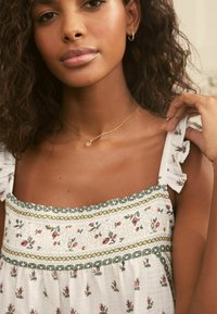 Laura Ashley CRINKLE CAMI AND-REGULAR FIT - Pizsama szett - white aylesmore sprig