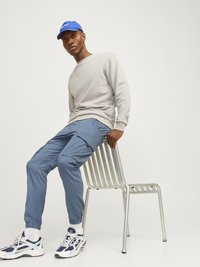 Jack & Jones JPSTPAUL FLAKE - Pantalones cargo - china blue