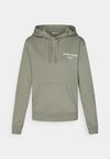 ESSENTIAL 1 HOODIE - Φούτερ με κουκούλα - agave green