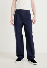 DOCKERS ORIGINAL LOOSE PLEATED - Trousers - navy blazer