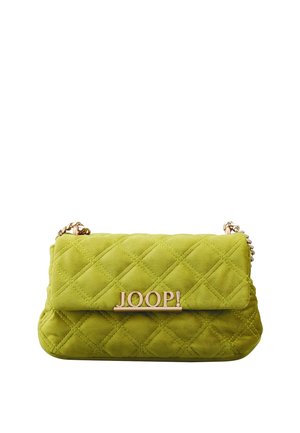 Sac à main vert citron matelassé avec bandoulière chaîne dorée et logo doré "JOOP!" sur le rabat avant, sur fond blanc.