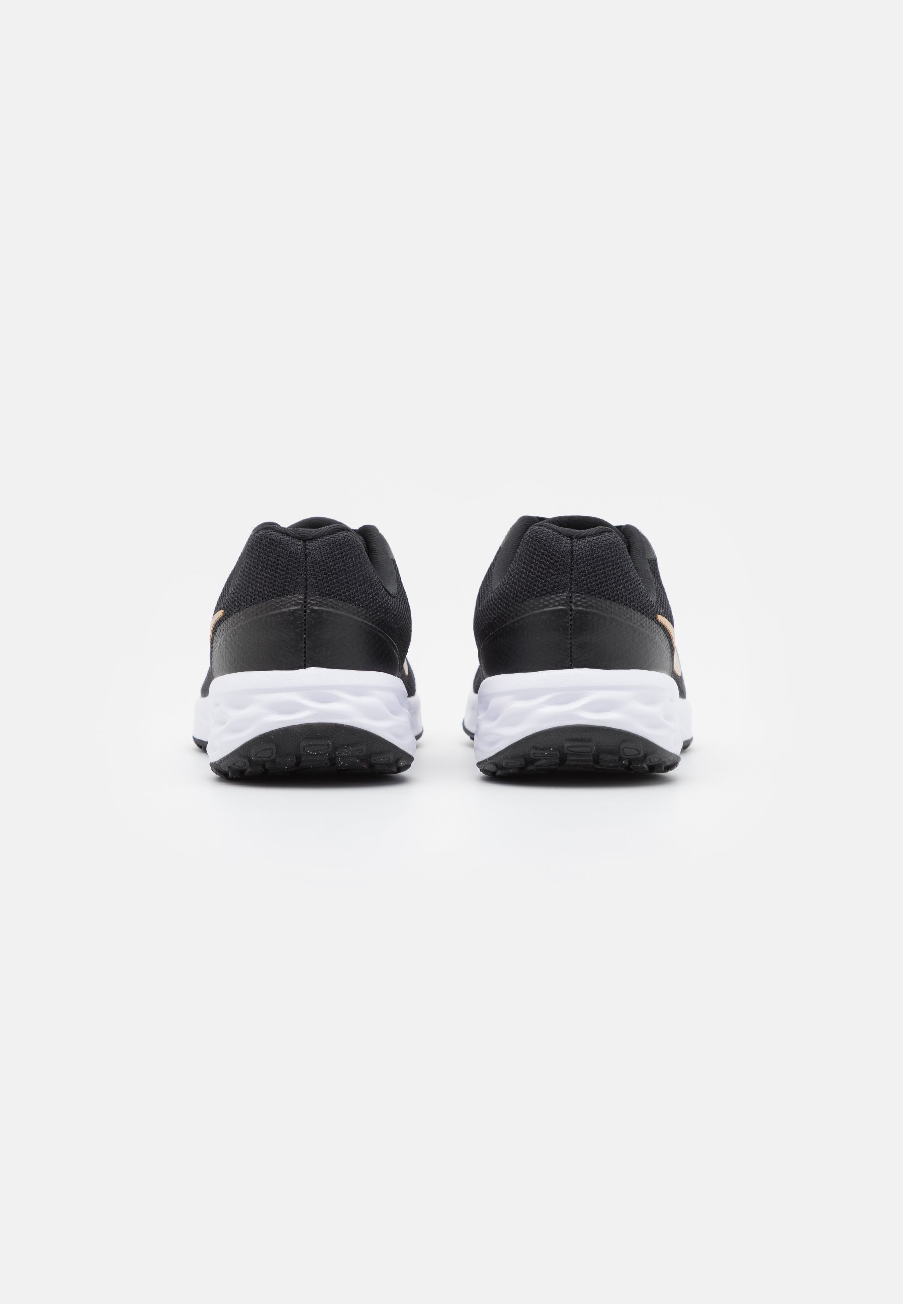 nike revolution white and black