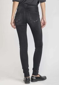 Le Temps Des Cerises Slim fit jeans - noir