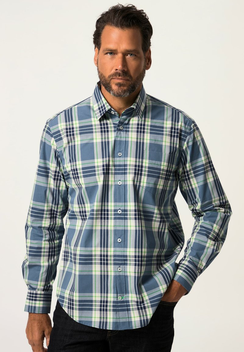Camicia a maniche lunghe in tartan nei toni del blu, verde e blu navy, con colletto button-down e bottoni frontali. Tessuto di cotone, vestibilità regolare.