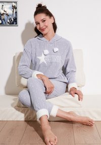 LELA REGULAR FIT - Conjunto de pijama - grey