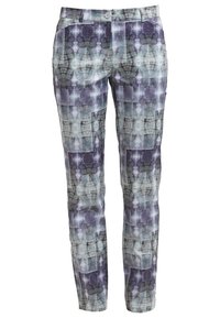 Pantalon ajusté avec un motif abstrait géométrique dans des nuances de bleu, gris et violet, doté de passants pour ceinture et d'une fermeture avant à bouton.