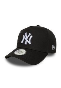 Casquette de baseball noire en tissu, avec un logo New York Yankees en relief blanc à l'avant, un bord courbé et une sangle réglable.