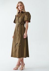 WILLA ARIANE - Vestido camisero - taupe