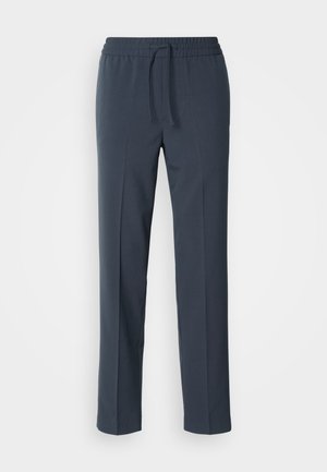 Marineblauwe, lichtgewicht broek met een trekkoord in de taille, rechte pijpen en een gladde textuur. Geen patronen of accenten zichtbaar.