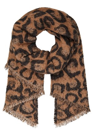 Brązowy szalik z czarnym nadrukiem w panterkę, miękka tekstura i wykończenie z frędzlami, złożony w kształt okrągłej pętli.