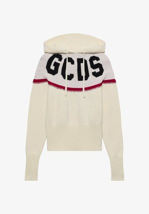 Felpa con cappuccio in maglia color crema con maniche lunghe, banda orizzontale rossa e grande scritta nera "GCDS" sul petto e sul cappuccio.
