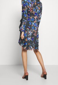 Vero Moda Petite Skjortklänning - black