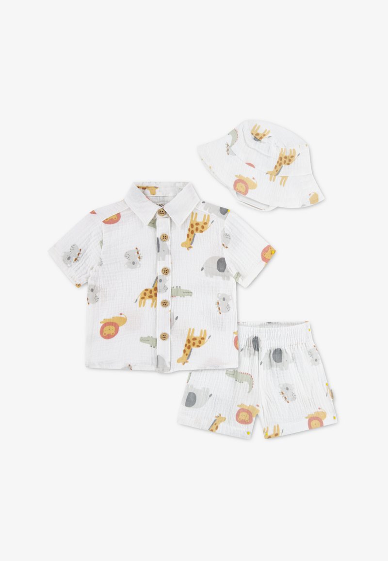 Παιδικό βαμβακερό σετ που περιλαμβάνει κοντομάνικο πουκάμισο, σορτς και καπέλο τύπου bucket, όλα λευκά με ζωγραφιές ζώων σε απαλά χρώματα.
