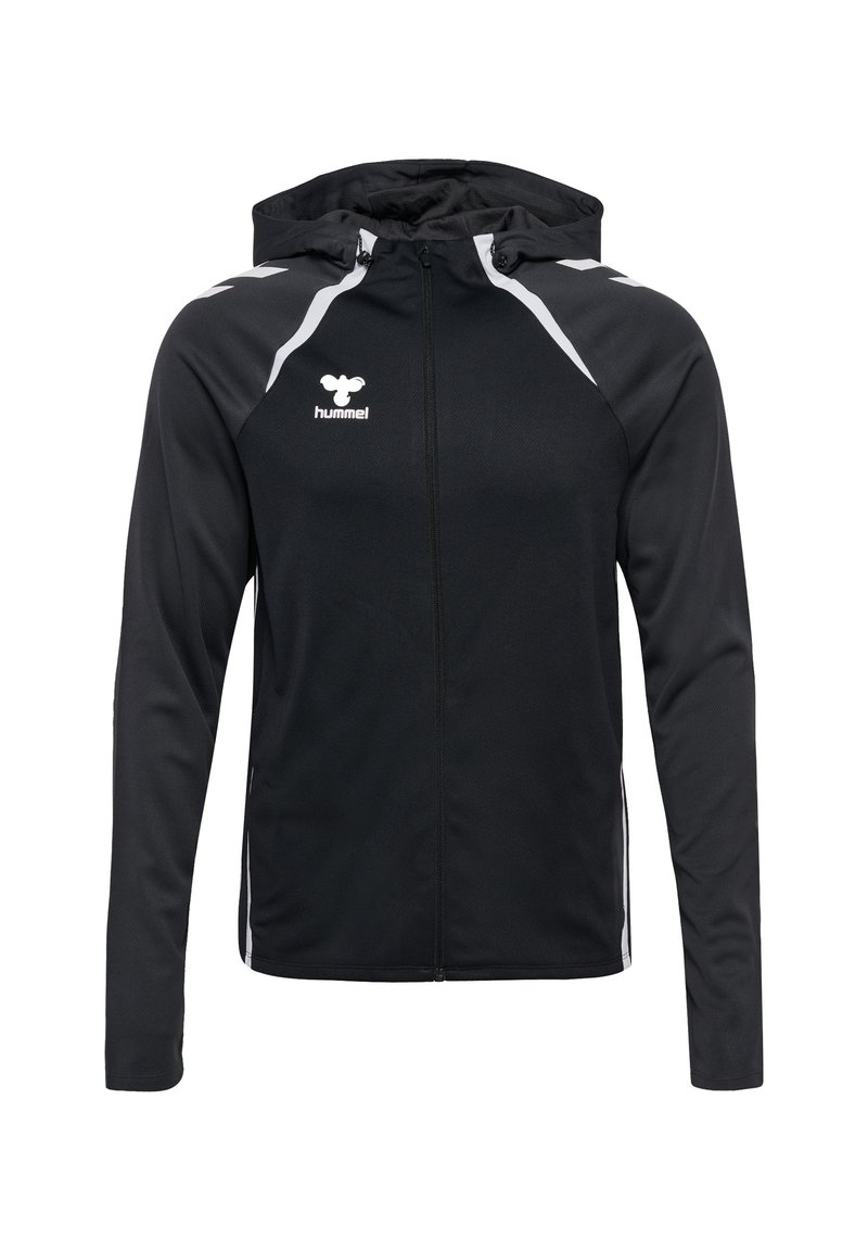 Giacca sportiva nera con zip frontale, dettagli grigi sulle spalle e cappuccio. Realizzata in un tessuto traspirante con finitura testurizzata.