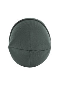 Căciulă tricotată de culoare verde închis, cu formă rotundă și vârf fără cusături. Textură moale cu un design cu dungi, fără logo-uri sau accente vizibile.