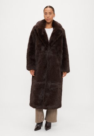 HUNTER COAT - Zimný kabát - dark chocolate