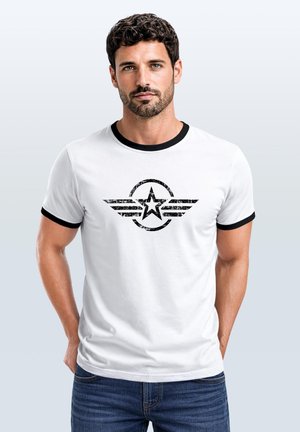 Neverless, HERREN T-SHIRT RETRO KONTRASTBUND - DESIGN AIRFORCE WINGS - - Print T-shirt - weiß-schwarz