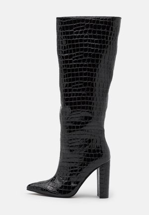 High heeled boots - black