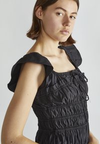Glamorous SHIRRED - Vestido informal - black