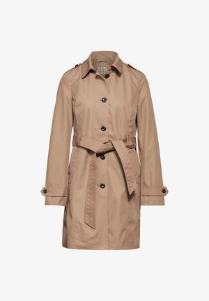 Manteau beige en tissu lisse, présentant une silhouette ajustée, des boutons noirs, une taille ceinturée et des épaulettes aux épaules.