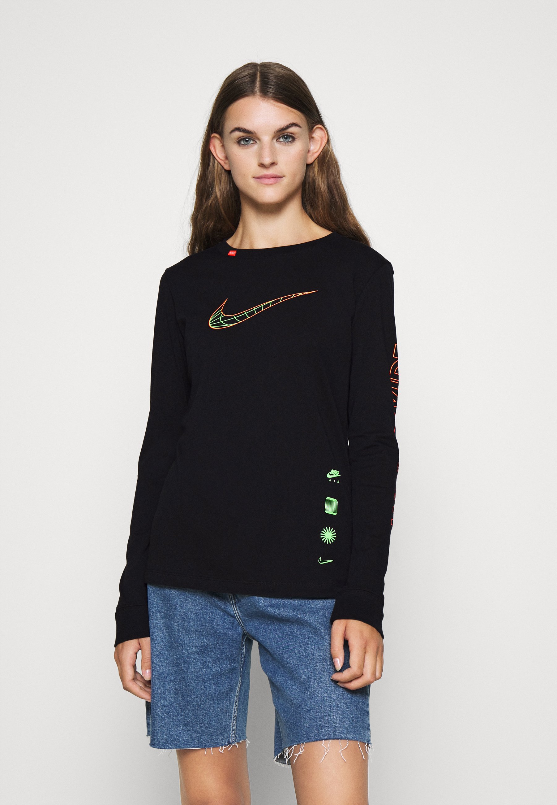 Nike Sportswear TEE WORLDWIDE 