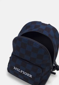 Tommy Hilfiger MONOTYPE CHECK BACKPACK UNISEX - Rucsac - space blue