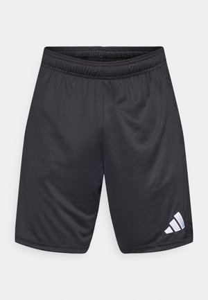 Czarne sportowe spodenki wykonane z gładkiego, odprowadzającego wilgoć materiału. Posiadają elastyczną talię oraz biały logo z trzema paskami na dolnej lewej stronie.