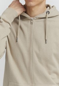 11 Project PRTHORBJÖRN - Sweat à capuche - crockery