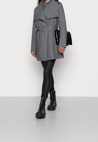 VILA Petite Kort kappa / rock - grey