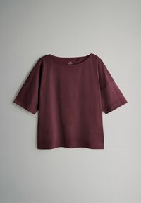 Burgundy lyhythihainen paita, joka on valmistettu pehmeästä kankaasta. Ominaisuuksiin kuuluu leveä pääntie ja rento istuvuus. Silkkinen pinta, jossa on minimaalinen ompelutyyli.