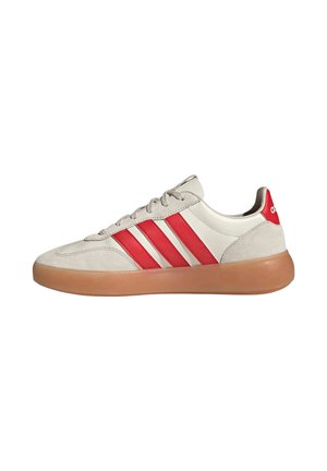 adidas Performance BARREDA DECODE LIFESTYLE - SNEAKERS - Zapatillas de entrenamiento - weiss/rot