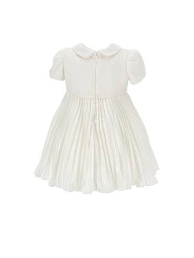 Abito bianco con maniche a palloncino corte e colletto rotondo. Presenta una chiusura con zip sul retro e una gonna plissettata per texture e volume.
