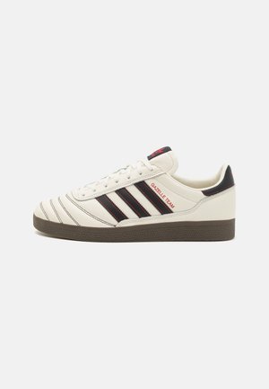 adidas Originals Baskets basses - off-white