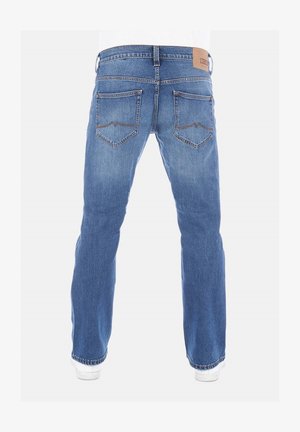Blauwe denim jeans met een rechte pasvorm, met een bruine leren label op de tailleband en twee achterzakken met opvallende stiksels.