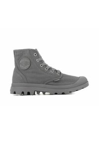 Bottes montantes grises avec un dessus en toile, un capuchon en caoutchouc et une semelle texturée. Présente un patch de marque sur le côté et un design à lacets.