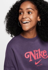 Nike Sportswear TREND CREW - Melegítőfelső - dark raisin