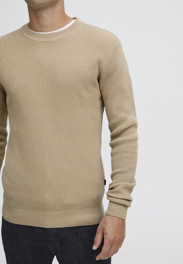 CFKARLO - Jumper - silver mink2