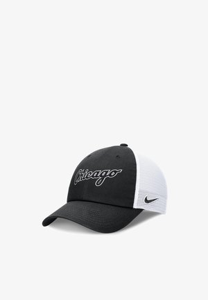Nike SB, NIKE CLUB UNSTRUCTURED TRUCKER CAP - Caps - black white black