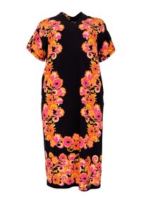 Schwarzes Kleid mit floralem Muster, das durch leuchtende orange und rosa Blumen besticht, kurze Ärmel und einen V-Ausschnitt hat. Hergestellt aus leichtem Stoff.