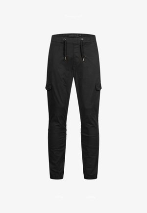 Czarne spodnie cargo z elastycznym paskiem w talii, sznurkiem do regulacji, bocznymi kieszeniami na klapę, przeszyciami na kolanach oraz elastycznymi mankietami.